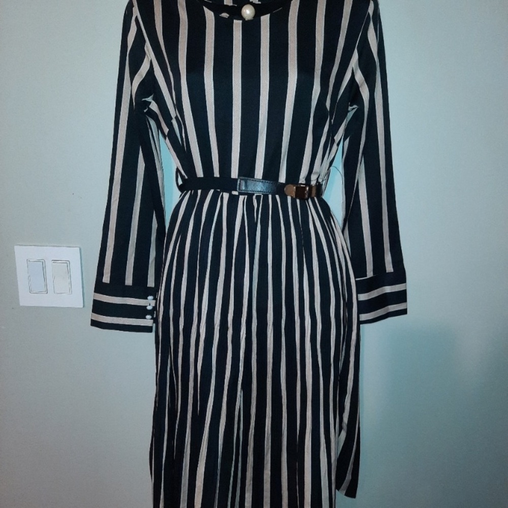 Vintage dress light and airy